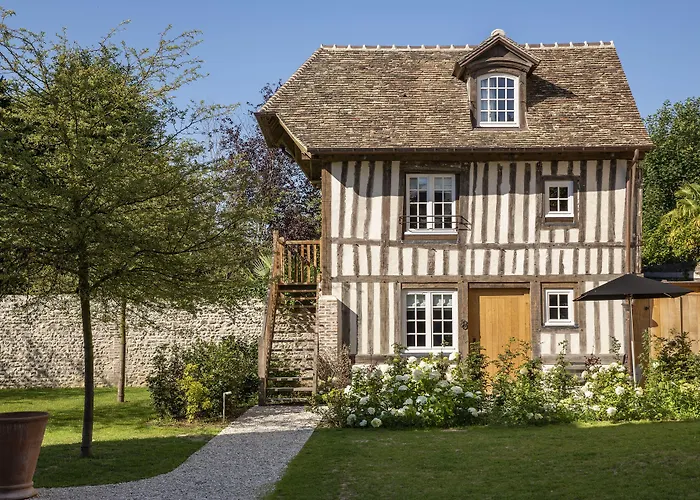 Saint-Delis Hotel & Spa - La Maison Du Peintre - Relais & Chateaux